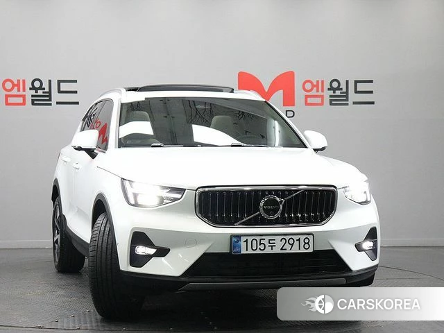Volvo XC40 2025 Белый из Кореи, фото 2