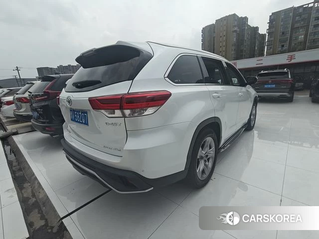 Toyota Highlander 2021 Белый из Китая, фото 3