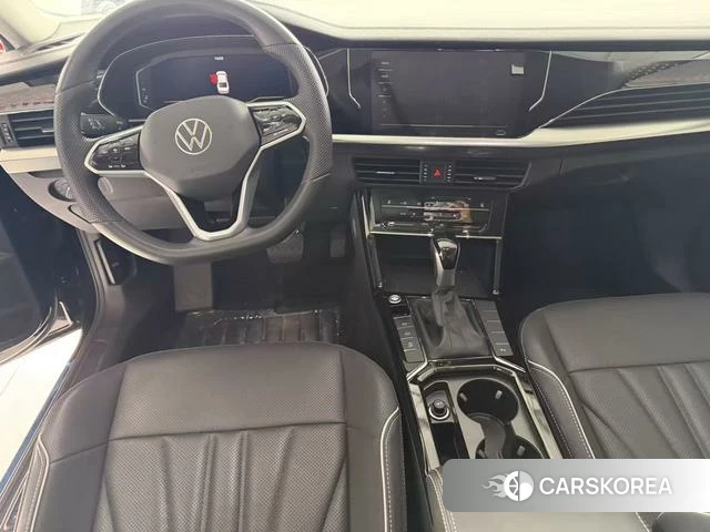 Volkswagen Passat 2024 Черный из Китая, фото 2
