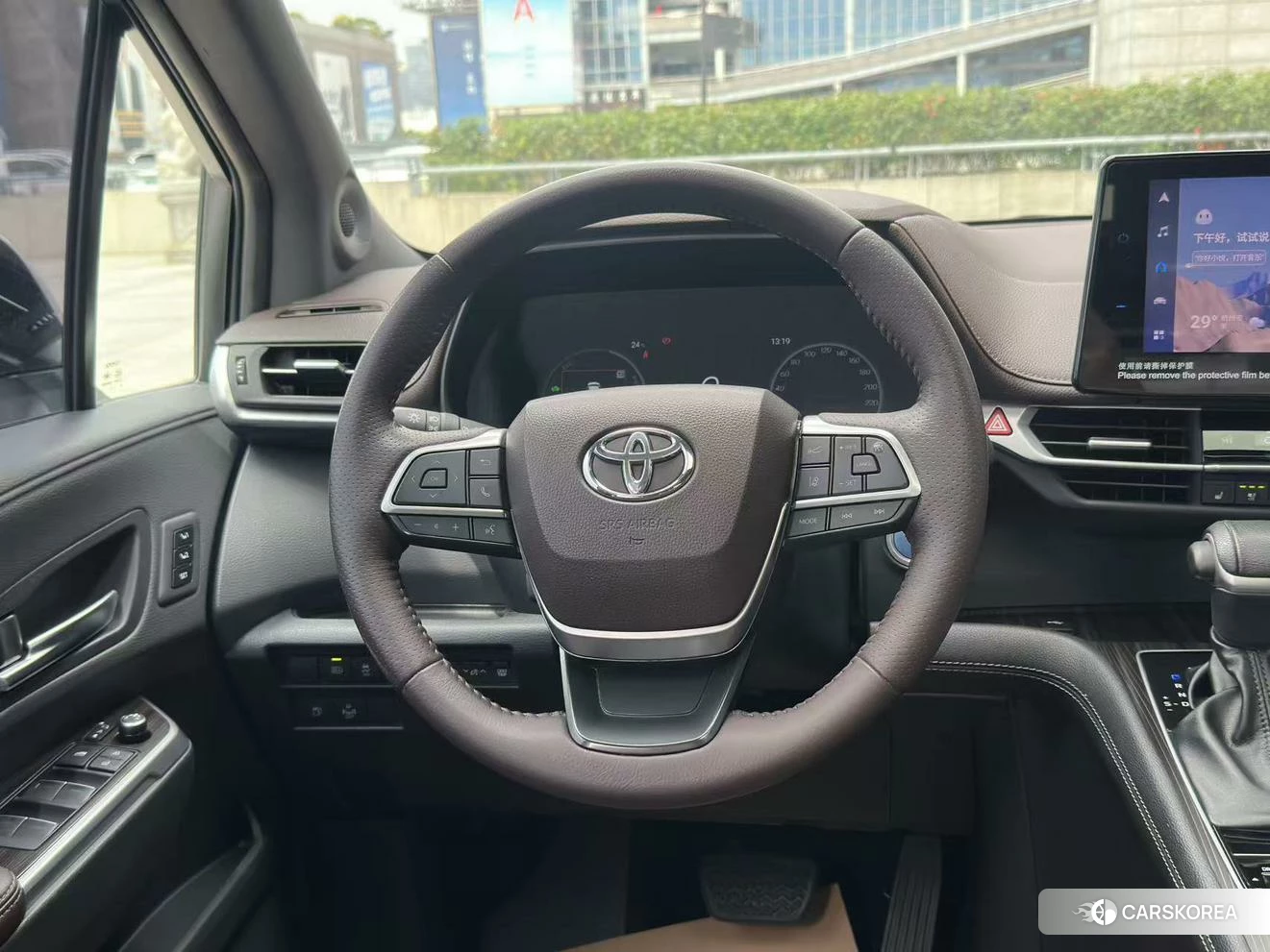 Toyota Sienna id 4455031 из Китая 7