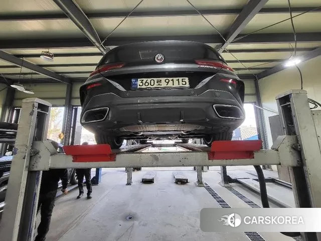 BMW 8 Series (G15) 2023 Черный из Кореи, фото 2