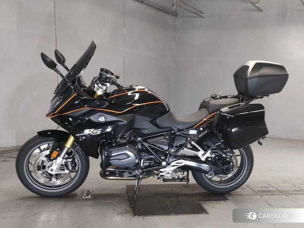 Проданный BMW R1200RS 2018 из Японии