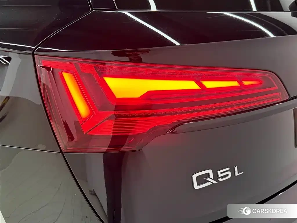 Audi Q5L id 4548115 из Китая 11