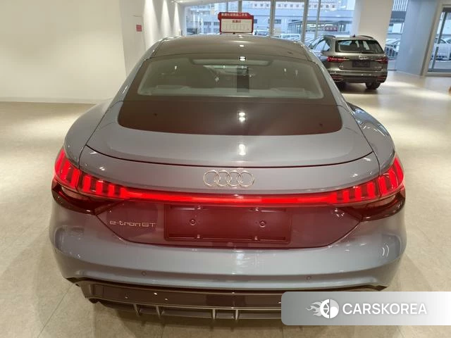 Audi e-tron GT 2024 Синий из Китая, фото 2