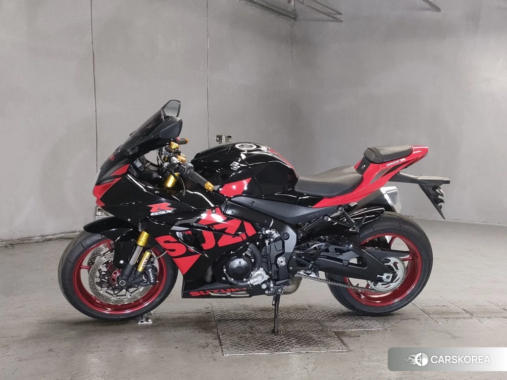 Проданный Suzuki GSX-R1000R 2019 из Японии