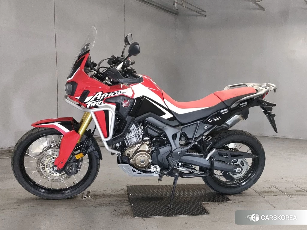 Проданный Honda CRF1000L AFRICA TWIN 2016 из Японии