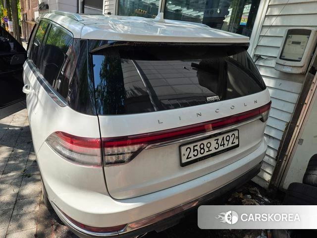 Lincoln Aviator 2nd generation 2020 Белый из Кореи, фото 2