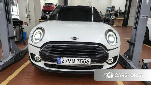 Mini Cooper Clubman 2024 Белый из Кореи, фото 2