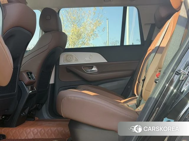 Mercedes-Benz GLS 2025 Черный из Китая, фото 2