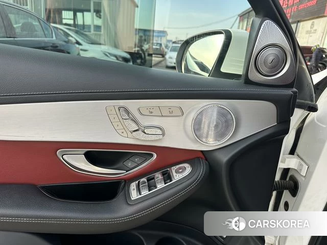 Mercedes-Benz GLC 2021 Белый из Китая, фото 6