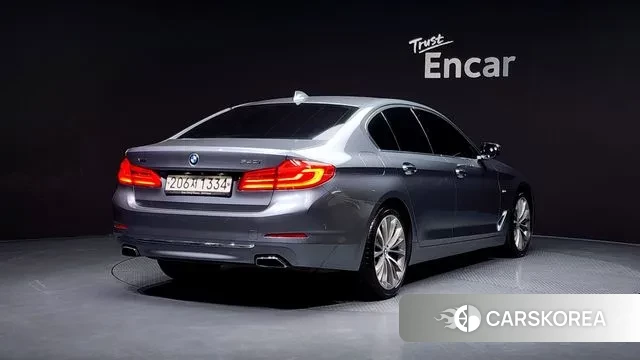 BMW 5 Series (G30) id 3429347 из Кореи 12