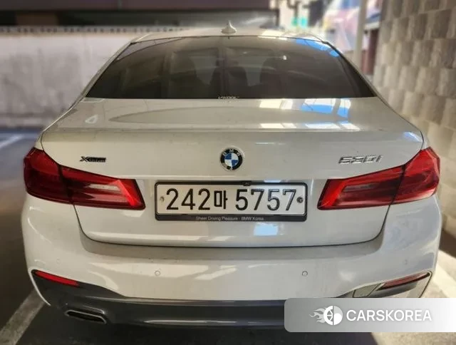 BMW 5 Series (G30) 2020 Белый из Кореи, фото 2