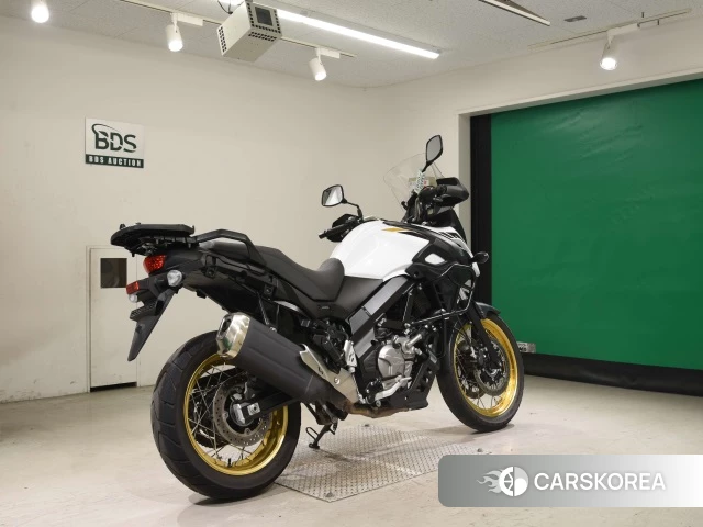Проданный Suzuki V-STROM 650 XT 2021 из Японии, фото 2
