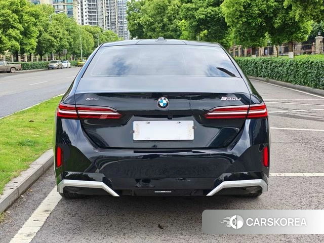 BMW 5 series 2025 Черный из Китая, фото 5