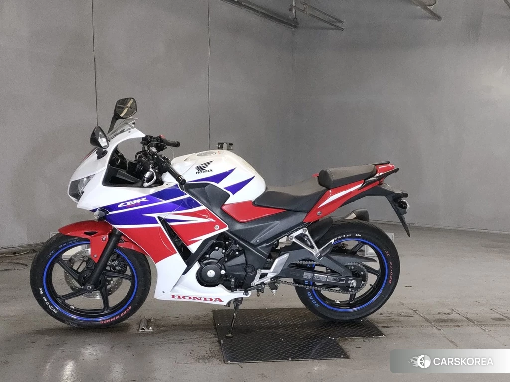 Проданный Honda CBR250R 2015 из Японии, фото 2
