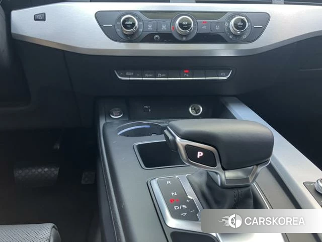 Audi A4L 2021 Красный из Китая, фото 3