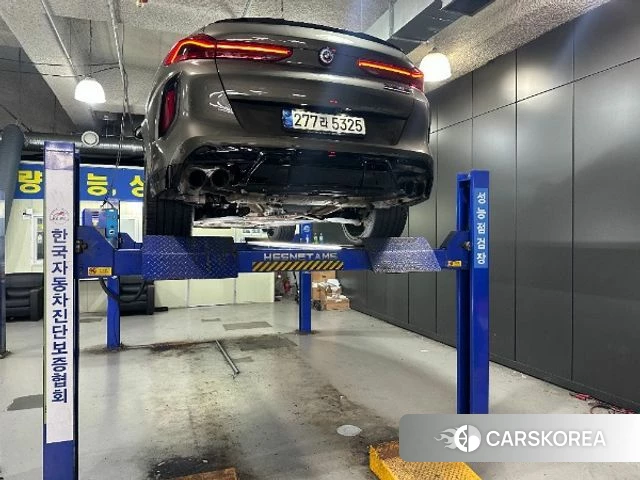 BMW X6M (G06) 2021 Серый из Кореи, фото 2