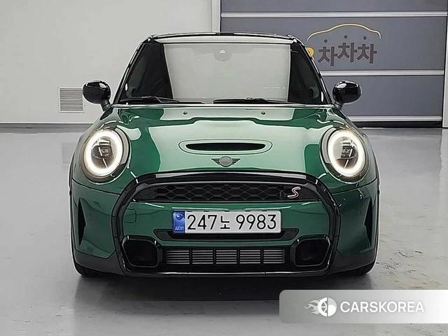 Mini Cooper S 2023 Зеленый из Кореи, фото 2