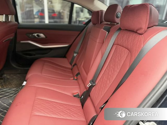 BMW 3 series 2024 Черный из Китая, фото 2