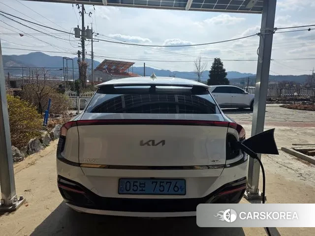 Kia EV6 2024 Белый из Кореи, фото 4