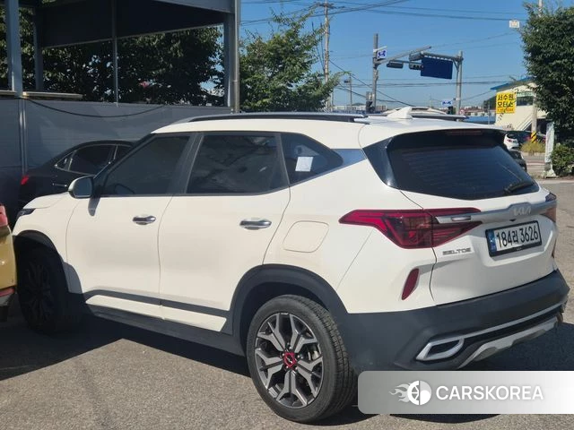 Kia Seltos 2021 Белый из Кореи, фото 5