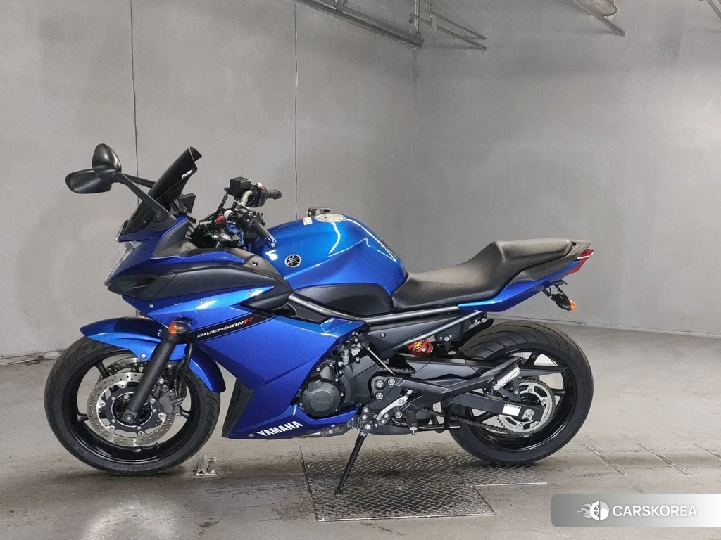 Проданный Yamaha XJ6 DIVERSION id 4165017 из Японии