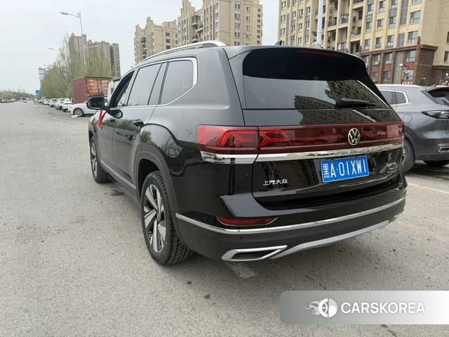 Volkswagen Tourang 2023 Черный из Китая, фото 2
