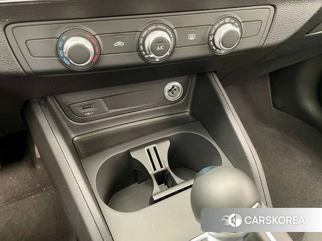Audi Q2L id 4238112 из Китая 11