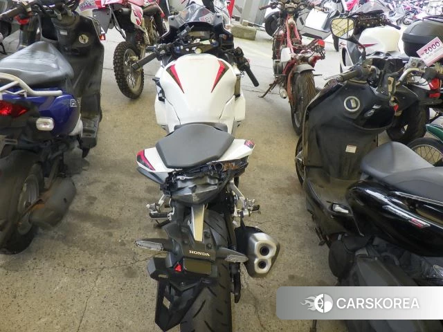 Honda CBR400R id 4184607 из Японии 12