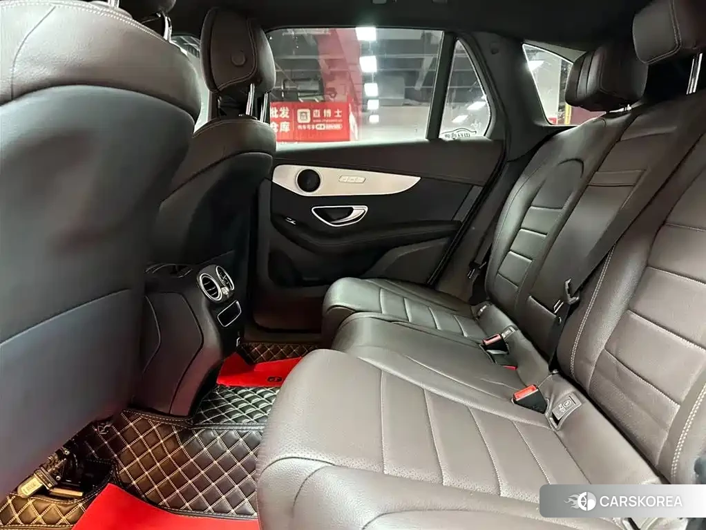 Mercedes-Benz GLC 2023 Silver/gray из Китая, фото 2