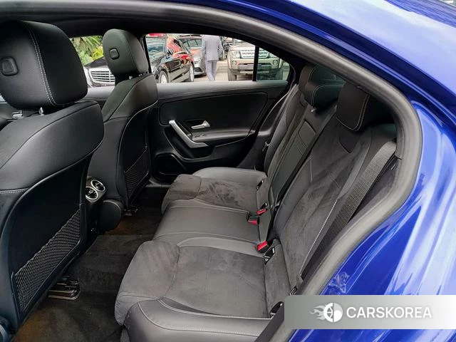 Mercedes-Benz Class A 2021 Синий из Китая, фото 2