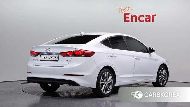 Hyundai Avante AD id 3937065 из Кореи 12