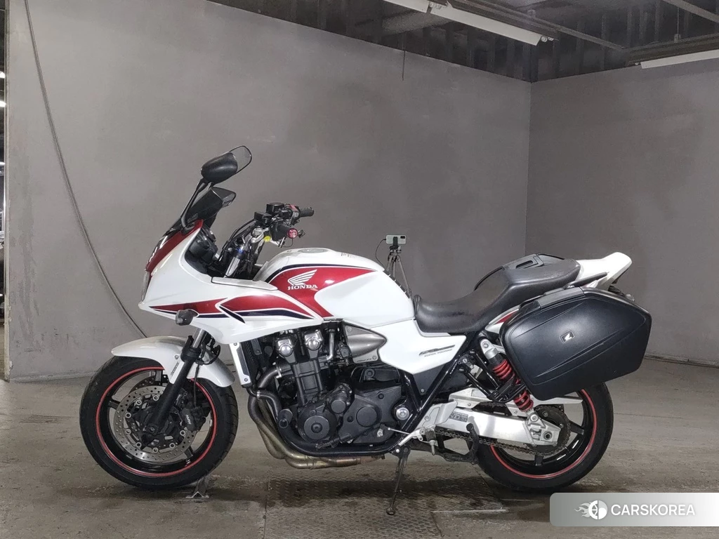 Проданный Honda CB1300ST 2010 из Японии, фото 2