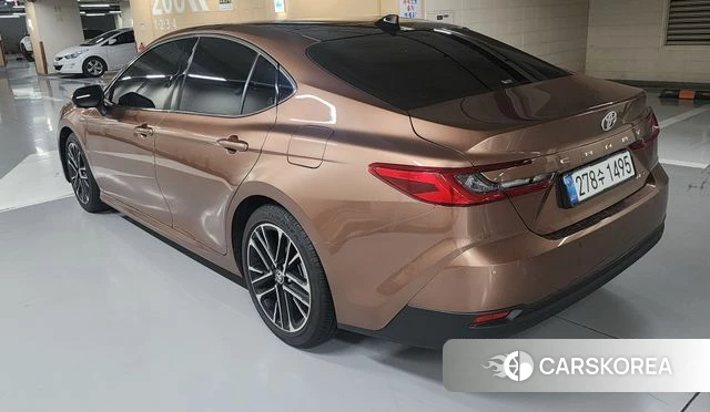 Toyota Camry (XV80) 2025 Золотой из Кореи, фото 4