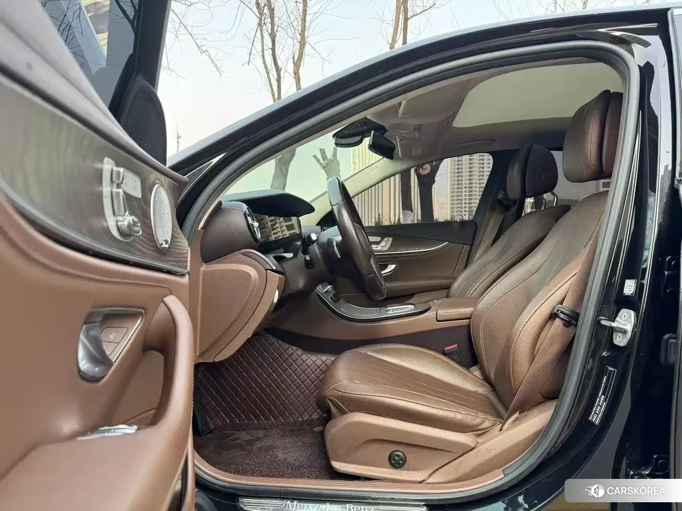 Mercedes-Benz E-Class 2021 Черный из Китая, фото 2