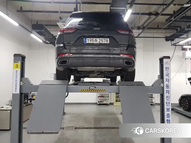 Jeep Grand Cherokee (WL) 2023 Серый из Кореи, фото 2