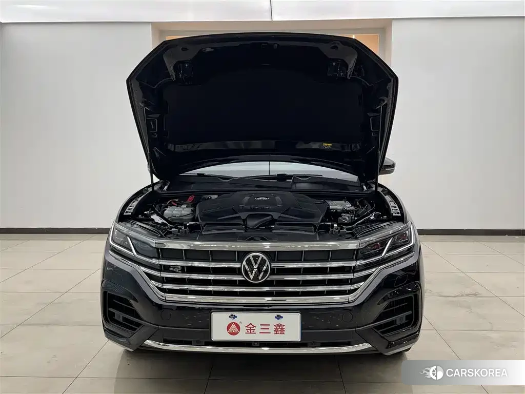 Volkswagen Touareg id 4577448 из Китая 12