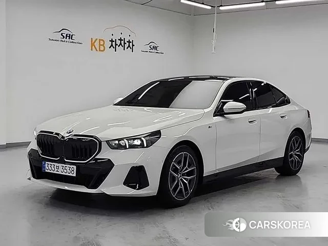 BMW 5 Series (G60) id 3689590 из Кореи 12