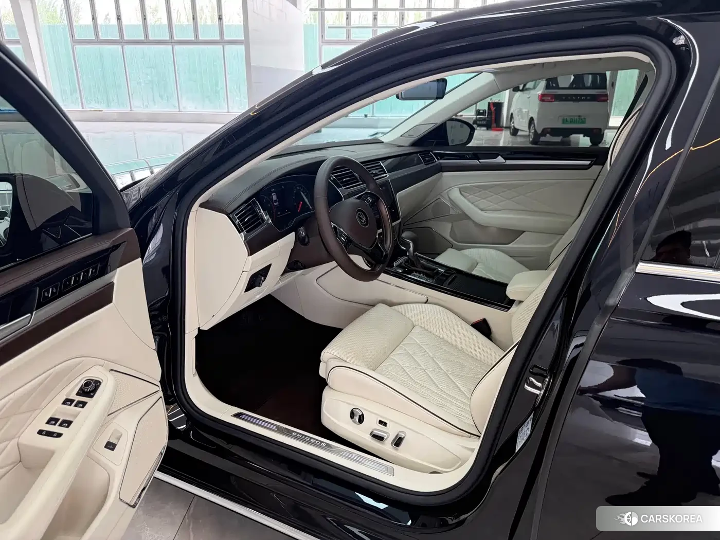 Volkswagen Phideon id 4538579 из Китая 9