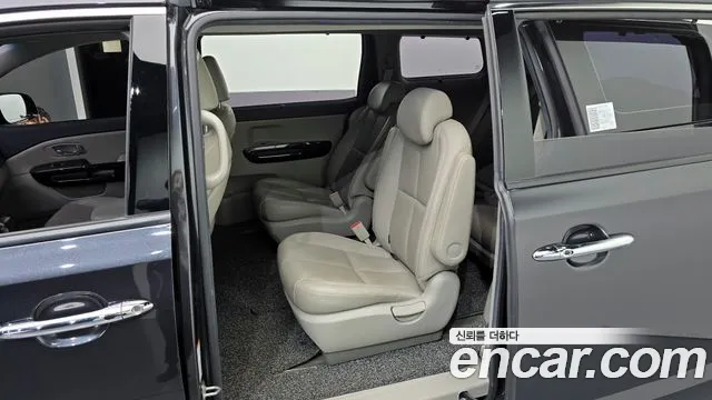 Kia The New Carnival id 2529596 из Кореи 12