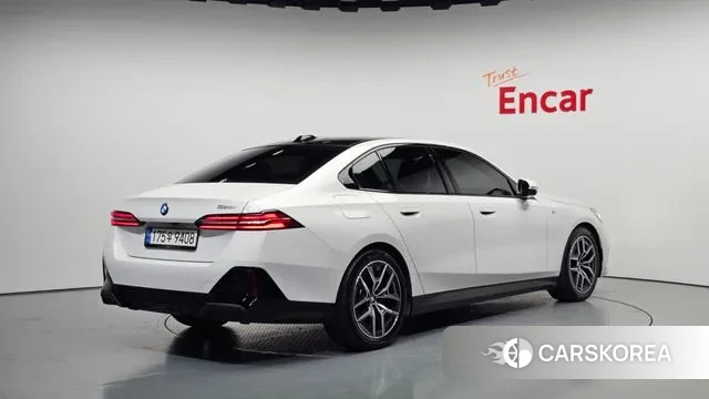 BMW 5 Series (G60) id 3327649 из Кореи 12