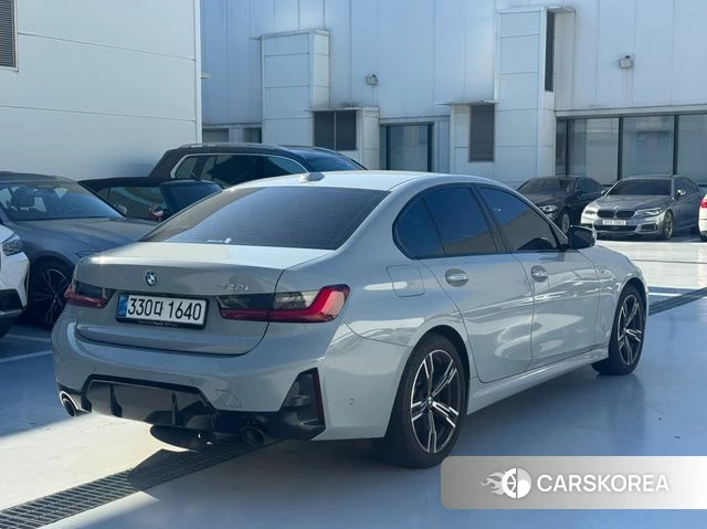 BMW 3 Series (G20) 2025 Небесно-голубой из Кореи, фото 2