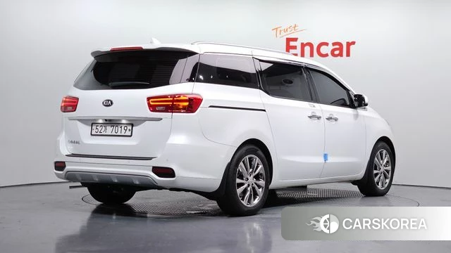 Kia The New Carnival id 4568344 из Кореи 12