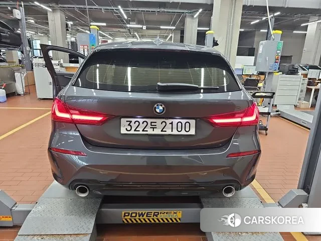 BMW 1 Series (F40) 2020 Серый из Кореи, фото 2