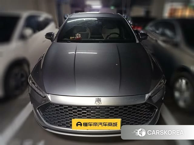 BYD Qin PLUS DM 2023 Темно-серый из Китая, фото 2