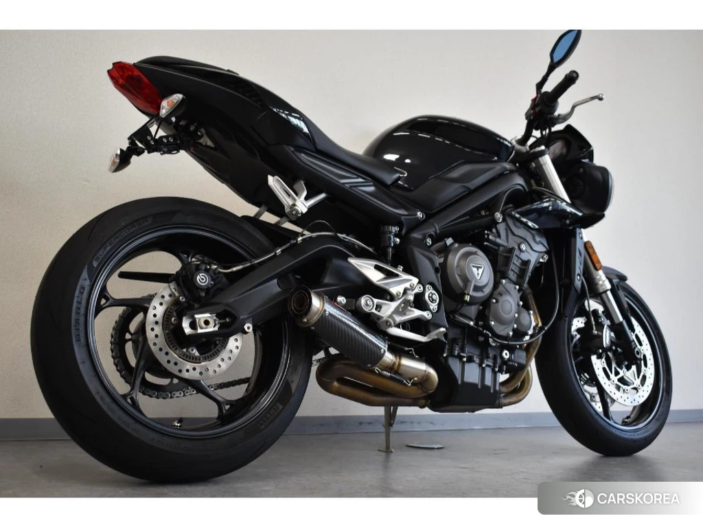 Проданный Triumph STREET TRIPLE 765 S 2018 из Японии