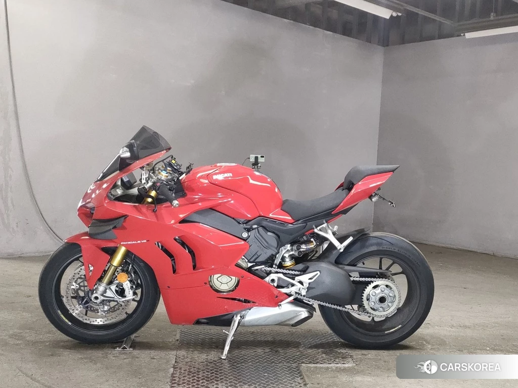 Проданный Ducati PANIGALE V4 S 2020 из Японии
