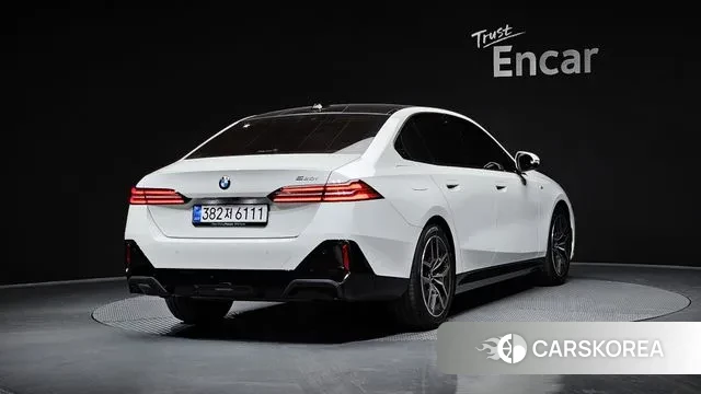 BMW 5 Series (G60) id 3517414 из Кореи 12