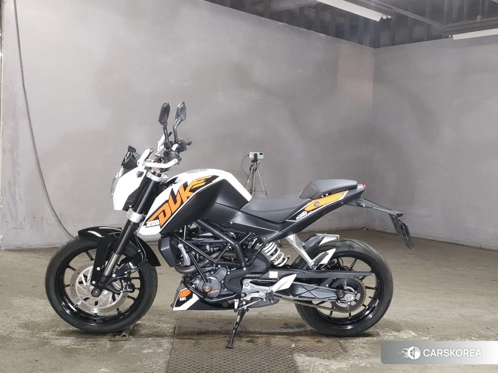 Проданный KTM 200 DUKE 2013 из Японии, фото 2