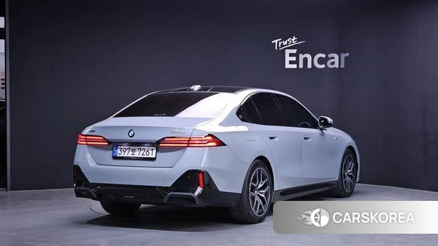 BMW 5 Series (G60) id 3825943 из Кореи 12